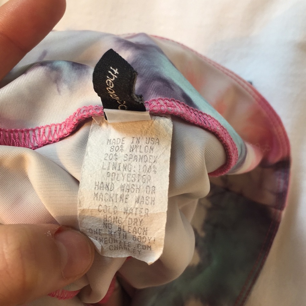 DONATED. Onzie brand fun leggings! - Picture 3 of 4